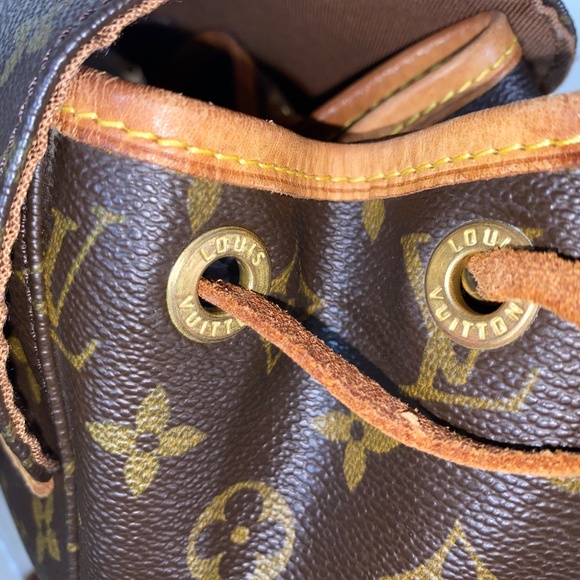 Louis Vuitton Monogram Montsouris Backpack preowned authentic - Picture 5 of 16